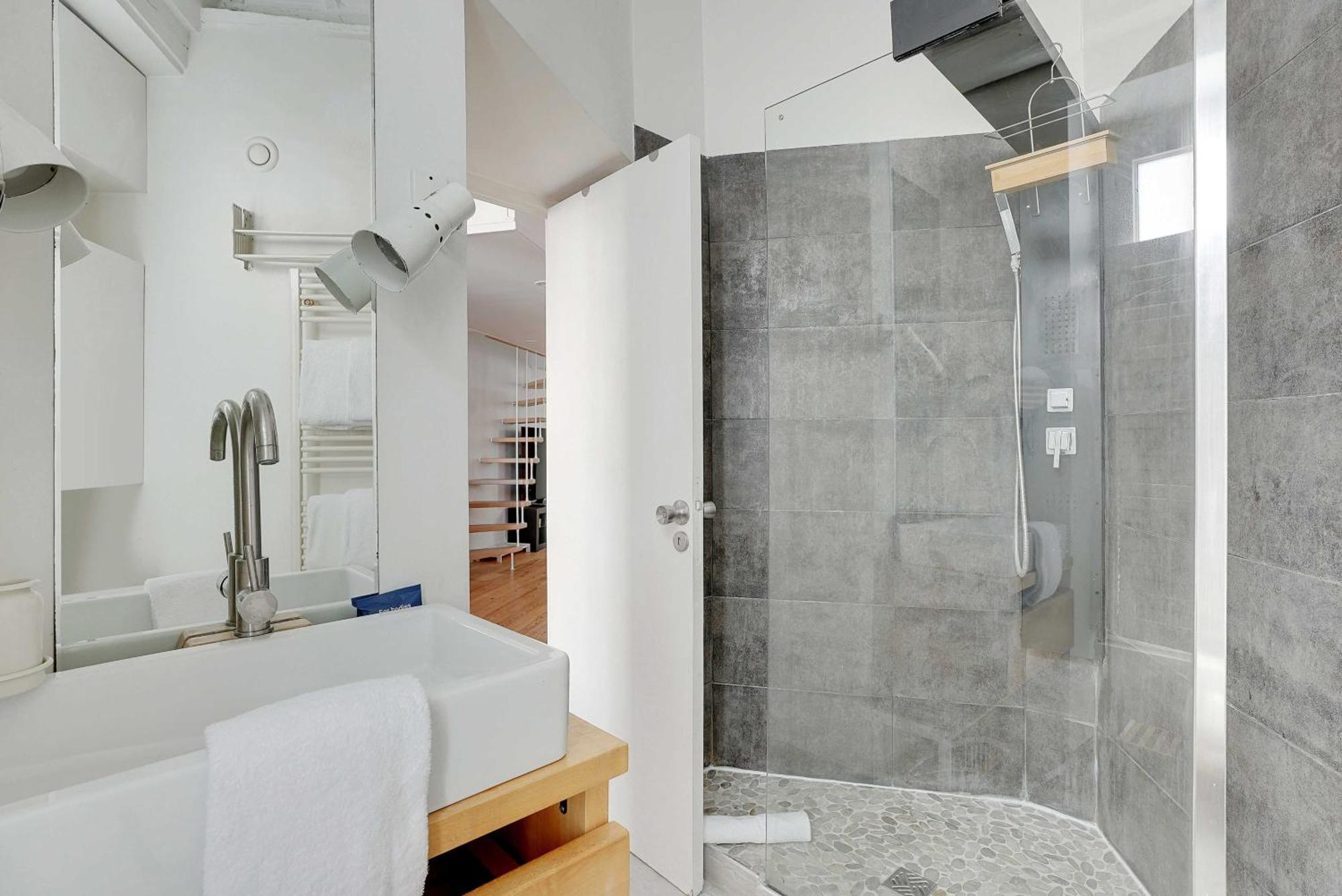 Spacious 2br 4p - Republique * Paris